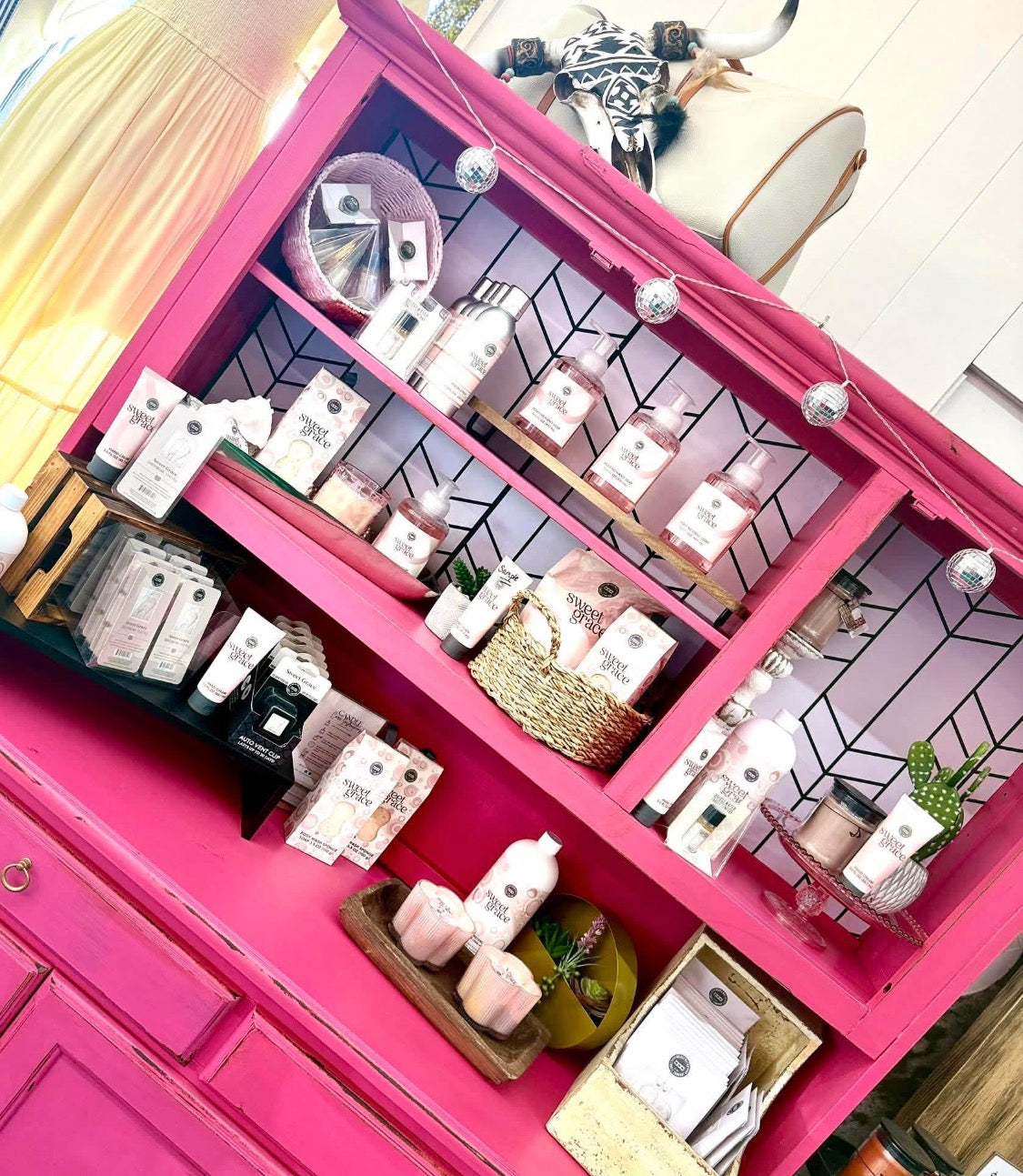 CANDLES & FRAGRANCES