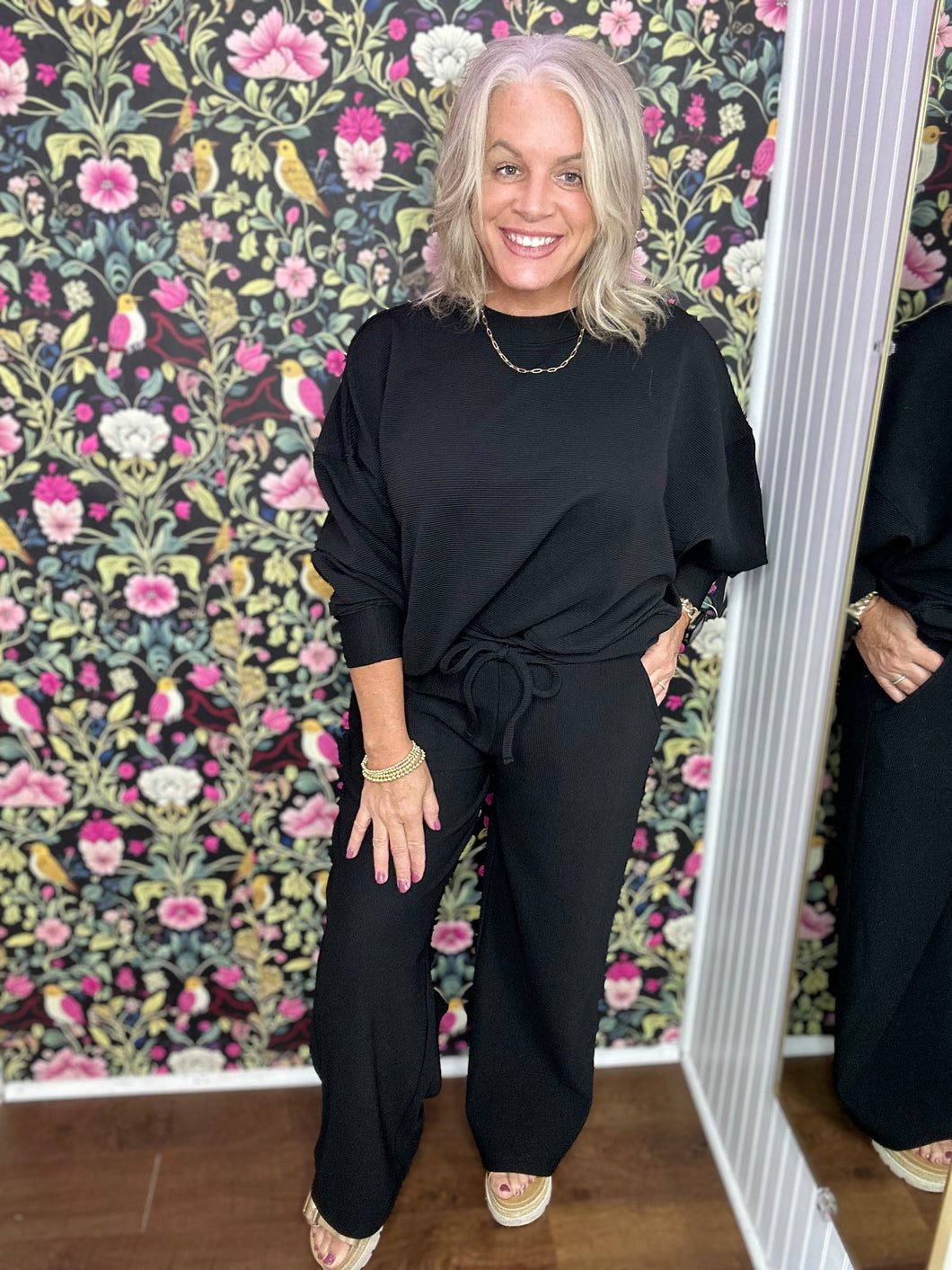 Ribbed Round Neck Pullover and Pants Set in Black