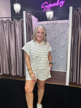 Load image into Gallery viewer, BLACK AND CREAM STRIPE SHORTS SET
