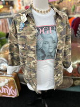 Load image into Gallery viewer, Camo Oversized Jacket
