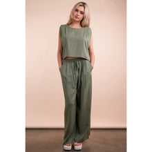 Load image into Gallery viewer, Linen blend pants set in olive and blue
