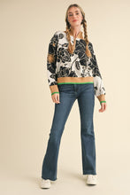 Load image into Gallery viewer, FLORAL KNIT MOCK NECK HALF ZIP PULLOVER
