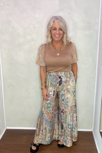 Load image into Gallery viewer, Mixed Print Voluminous Wide Leg Pants
