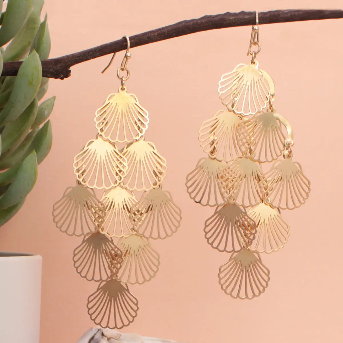 Outline Gold Shell Cascade Earrings