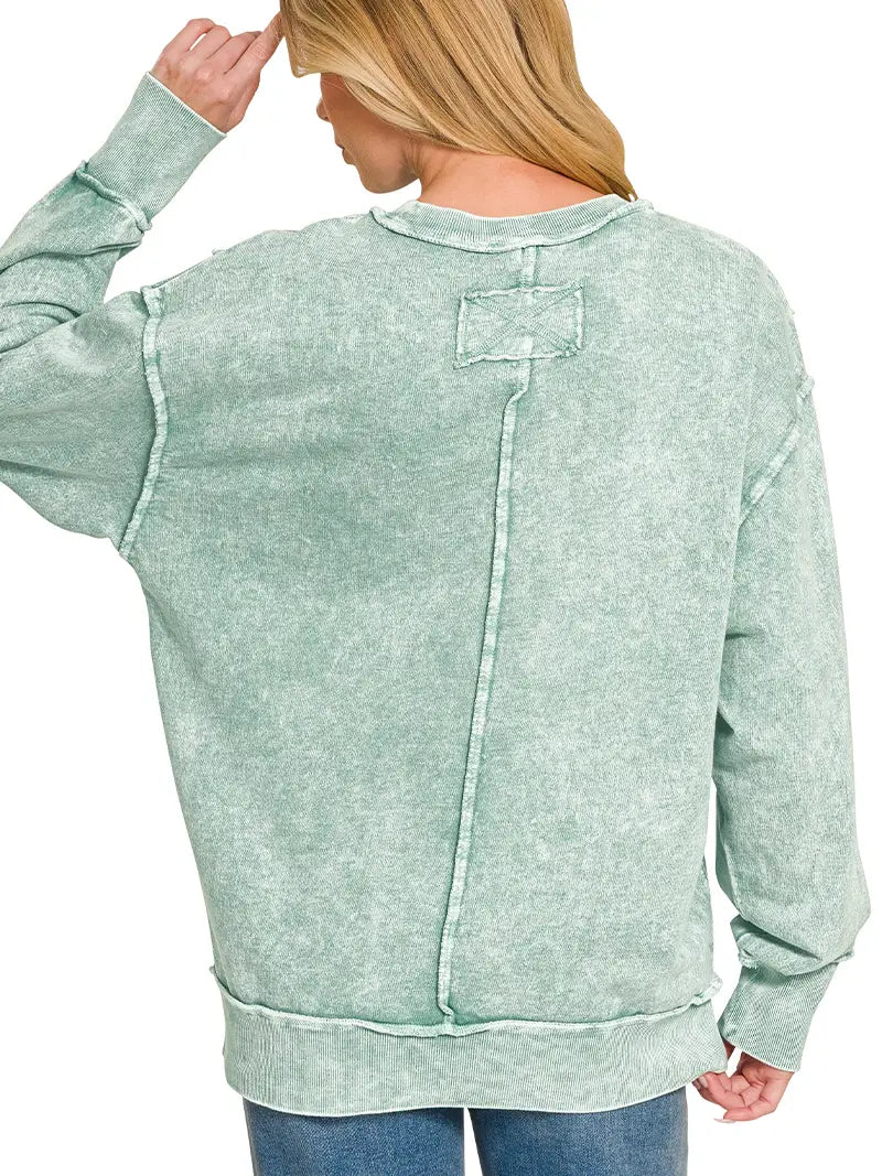 GREEN EXPOSED SEAM LONG SLEEVE TOP