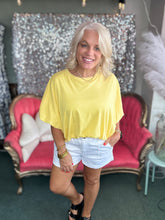 Load image into Gallery viewer, CANARY Short Sleeve Knit Bubble Hem Top
