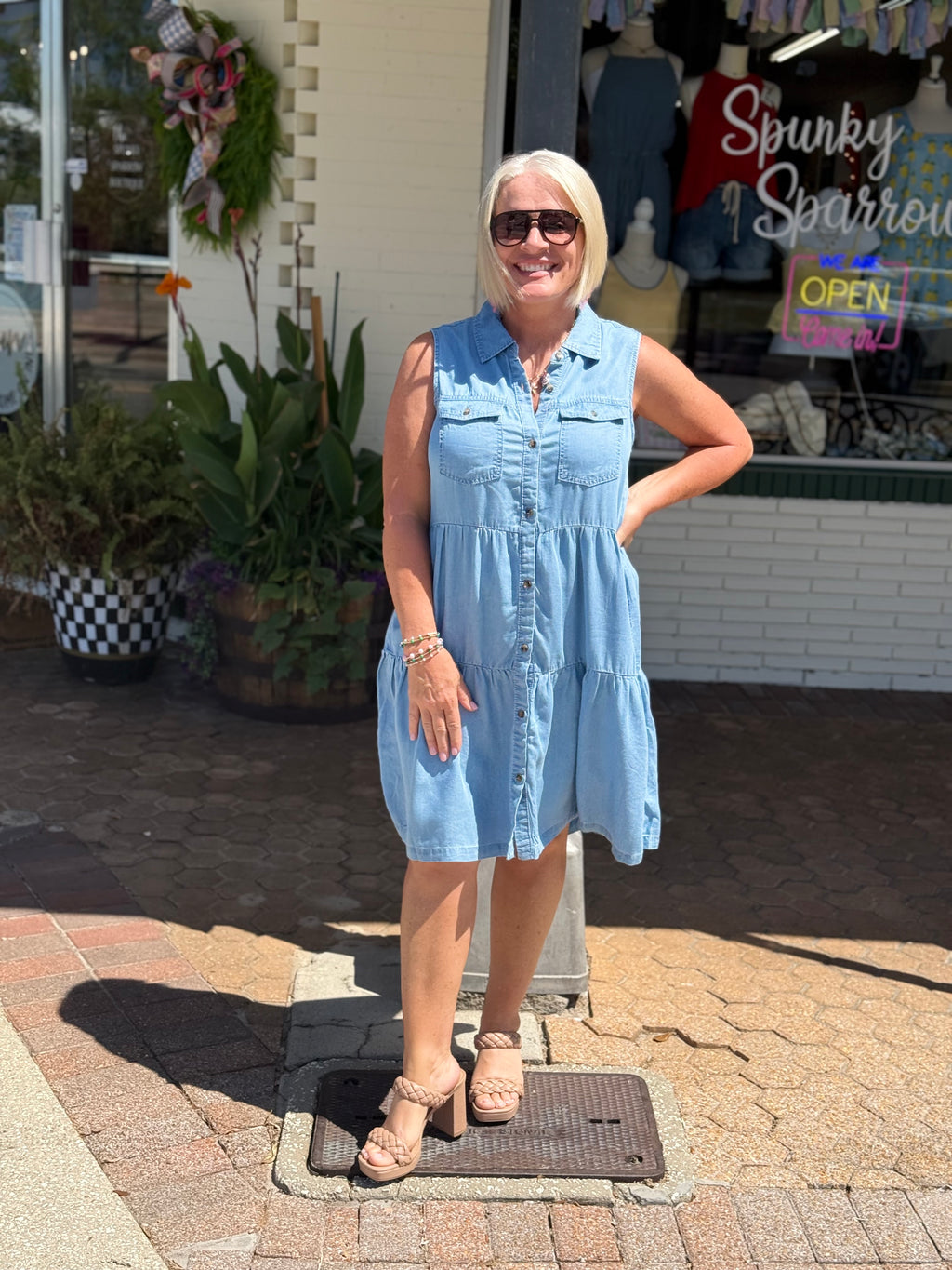 Light Denim Sleeveless Pocket Detail Button Down Dress
