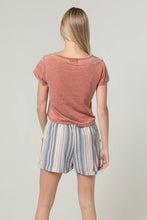 Load image into Gallery viewer, IVORY STRIPED SHORTS W/ ELASTIC WAIST AND POCKETS
