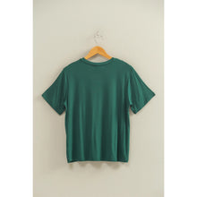 Load image into Gallery viewer, Classic Crew Neck Short Sleeve Pocket Top IN HUNTER GREEN
