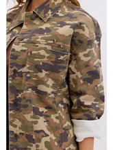 Load image into Gallery viewer, Camo Oversized Jacket
