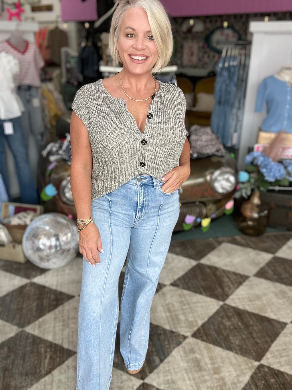 Risen High Waist Wide Leg Pintuck Detailed Jeans