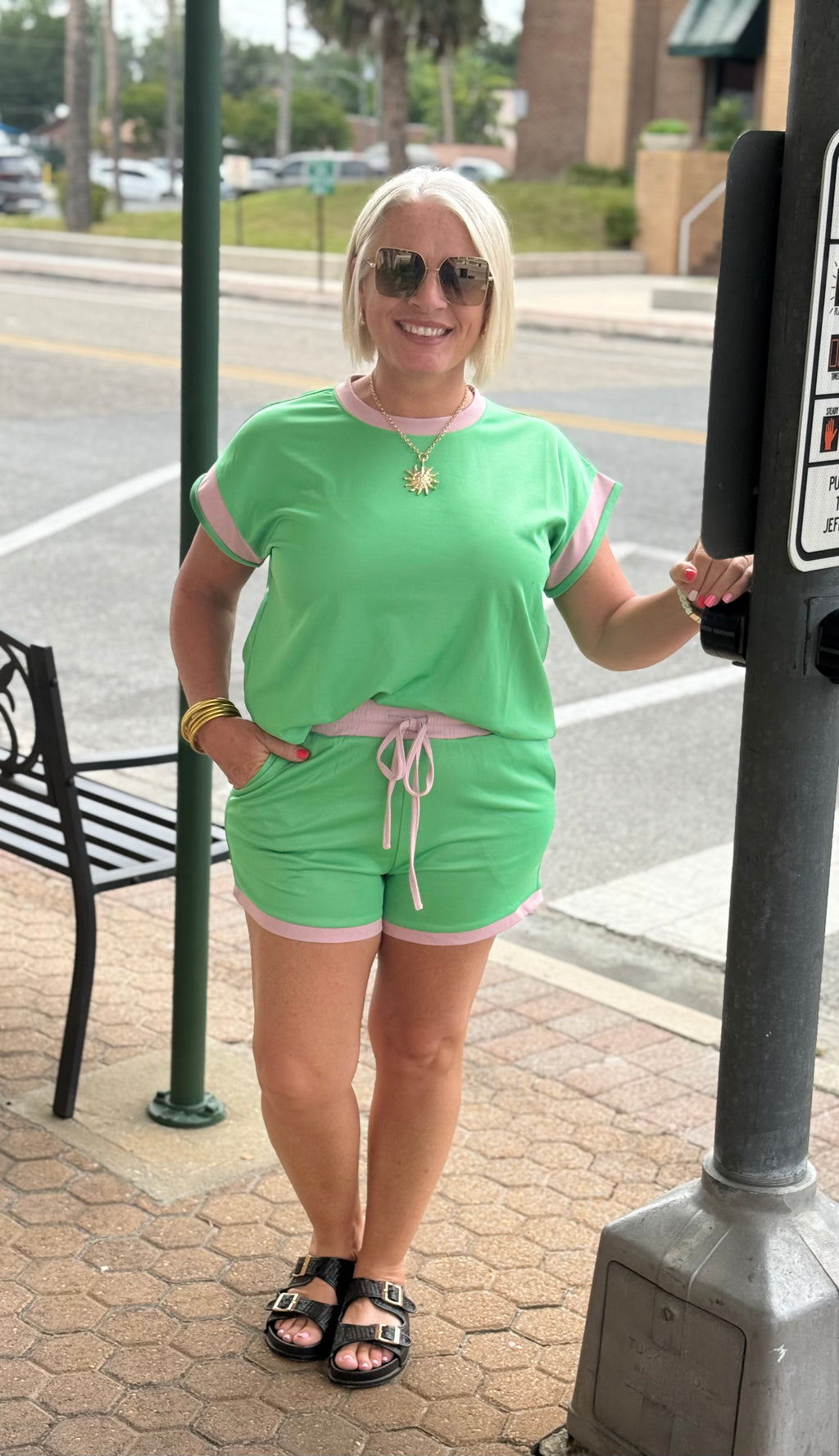 Green and pink Contrast Detailed Top & Shorts Set