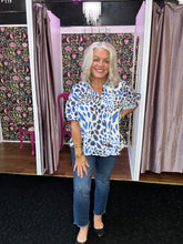 Load image into Gallery viewer, JUDY BLUE High Waisted Dark Wash Kick Flare
