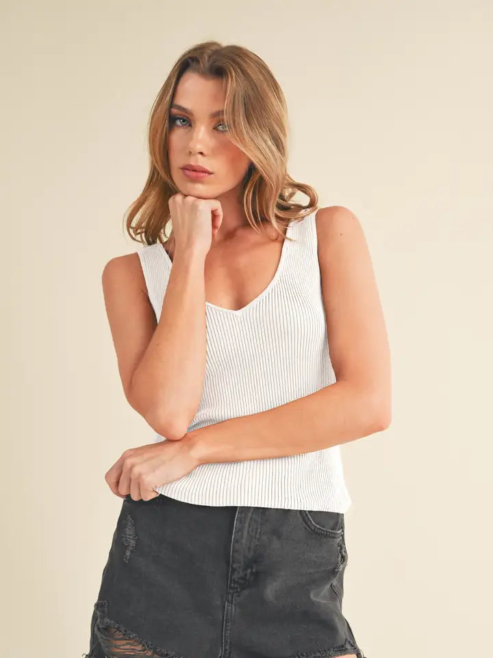 WHITE KNIT V NECK TANK