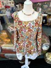 Load image into Gallery viewer, Womens Ruffled Shoulder Smocked Floral Top

