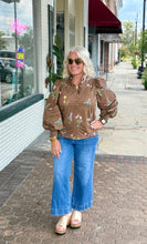 Load image into Gallery viewer, SMOCKED CUFF LONG SLEEVE  FLORAL COCOA TOP
