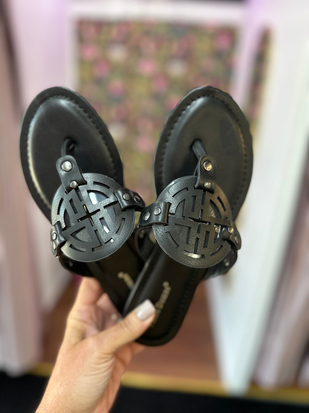 Pierre Dumas Storm MEDALLION SANDAL IN BLACK