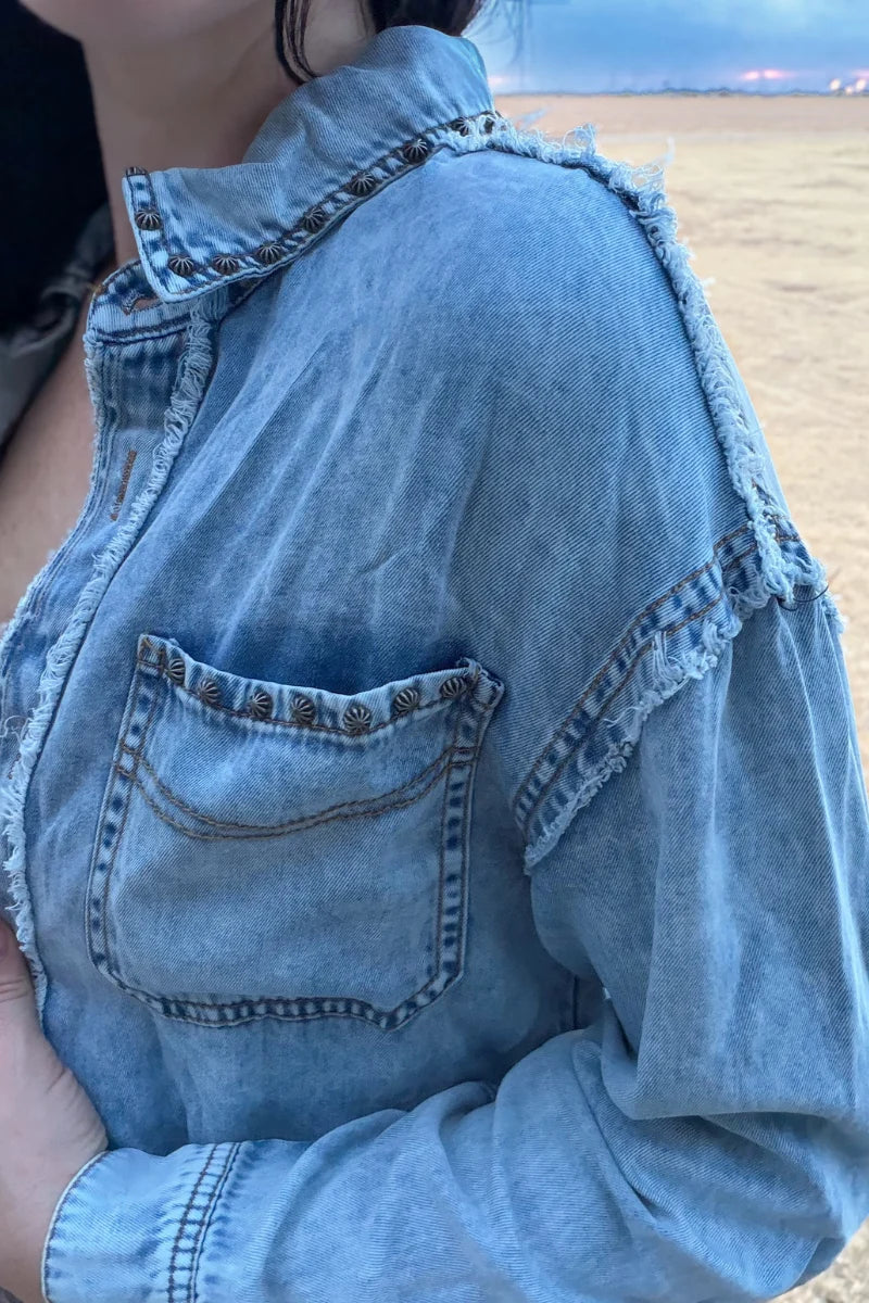 STUDDED DENIM LIGHT WEIGHT SHACKET