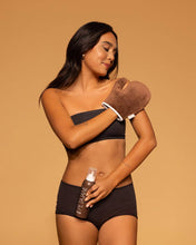 Load image into Gallery viewer, Peta Jane Beauty - Tanning Mitt
