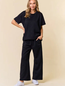TEXTURED PANT  Set in Black
