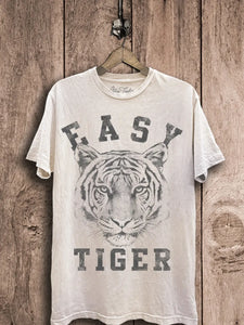 Easy Tiger Graphic Top IN OFF WHITE MINERAL WASH