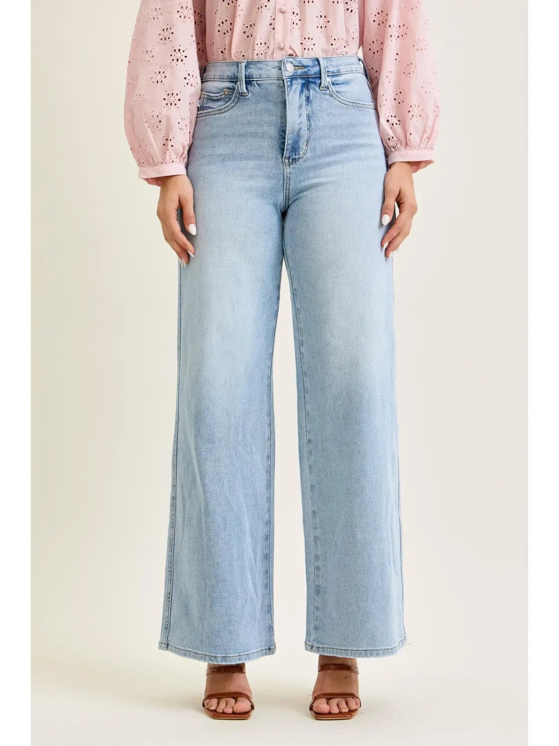 Judy Blue Light Wash  Retro Wide w/ Curve Coin Jeans