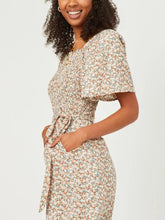 Load image into Gallery viewer, Cropped floral Jumpsuit
