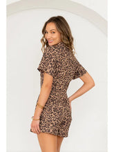 Load image into Gallery viewer, Cheetah Print Short Sleeves Romper with Zipper
