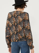 Load image into Gallery viewer, Smocked Cuff Floral Dolman Top
