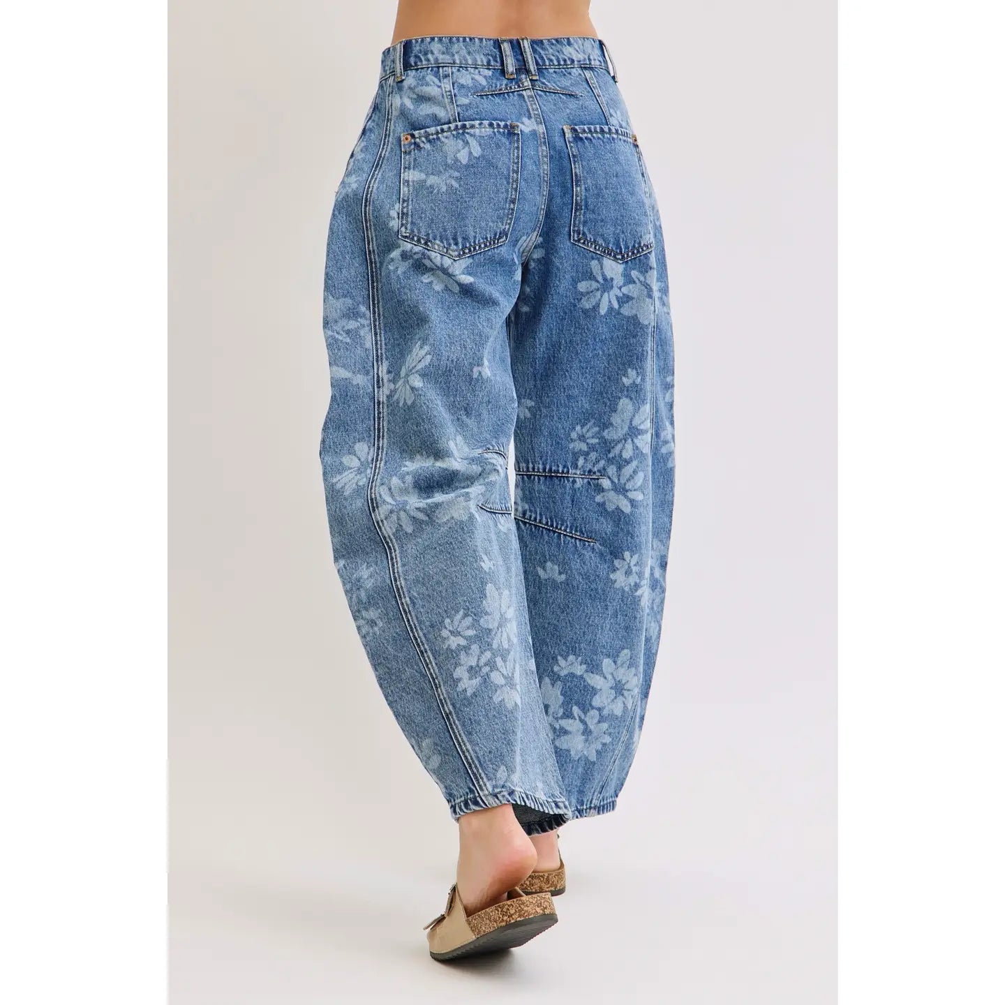 FLORAL PRINT DENIM BARREL JEANS